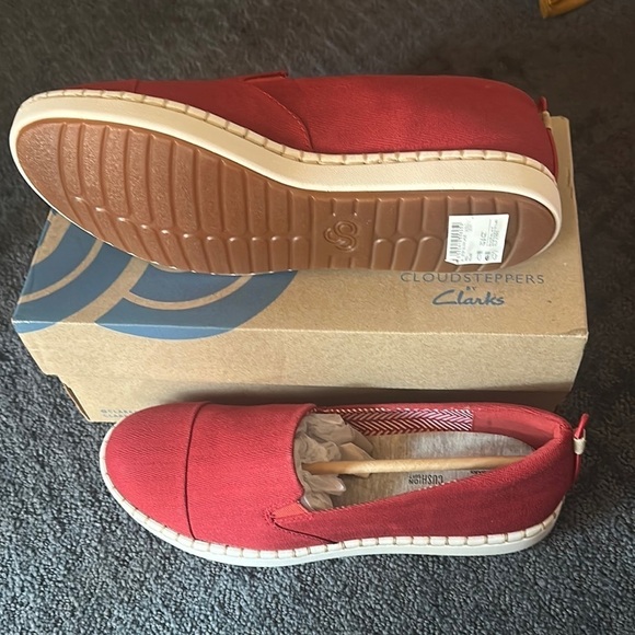 Cloudsteppers by Clarks Women's Red Slip-On Shoes - Picture 1 of 1